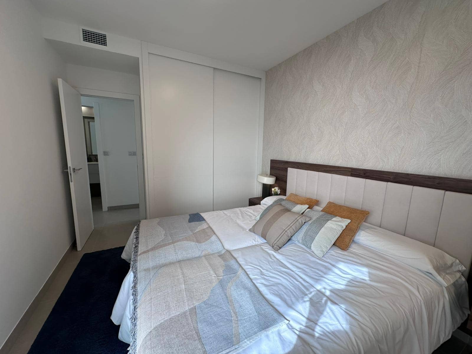 3 bedroom Apartment for sale in Benidorm with pool garage - € 880,000 (Ref: 9747825)