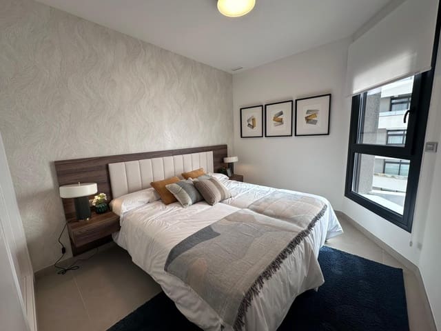 3 sypialnia Apartament na sprzedaż w Playa Poniente, Benidorm z basenem garażem - 880 000 € (Ref: 9747825)