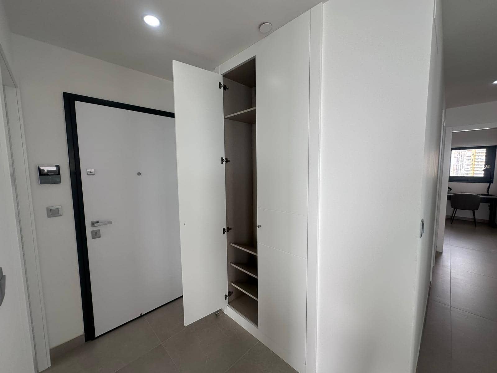 3 bedroom Apartment for sale in Benidorm with pool garage - € 880,000 (Ref: 9747825)