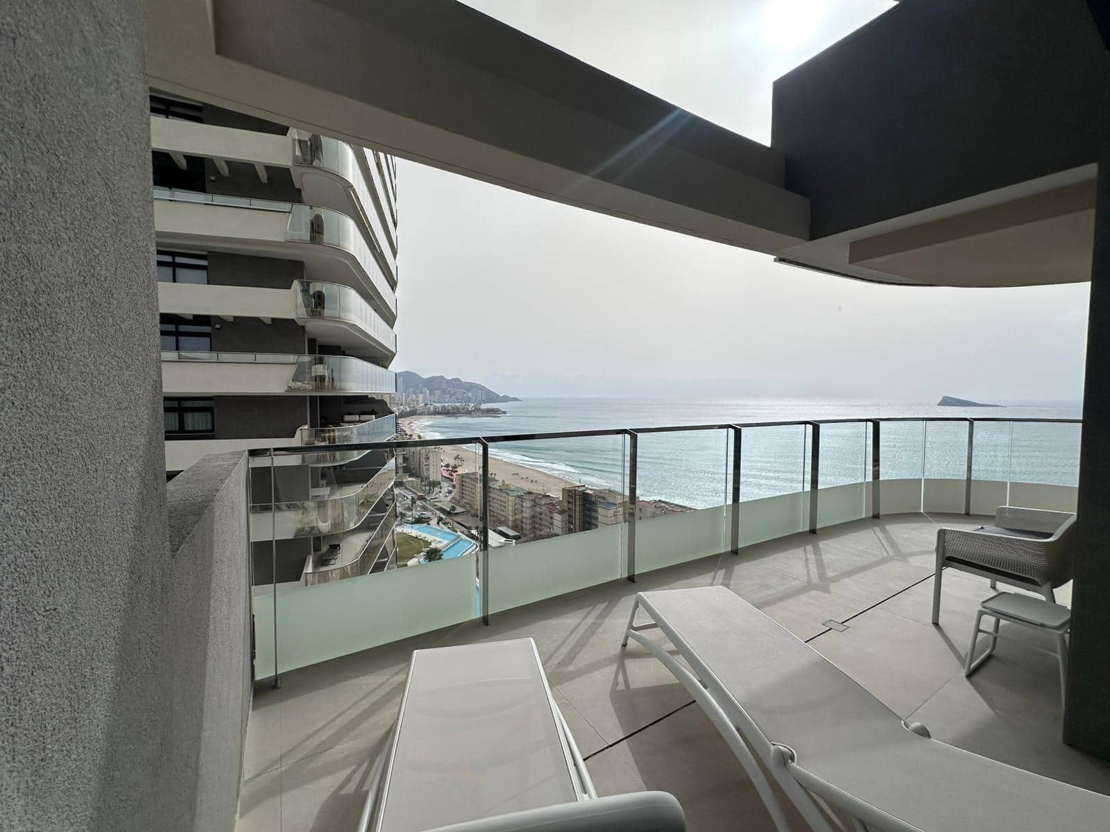 3 bedroom Apartment for sale in Benidorm with pool garage - € 880,000 (Ref: 9747825)