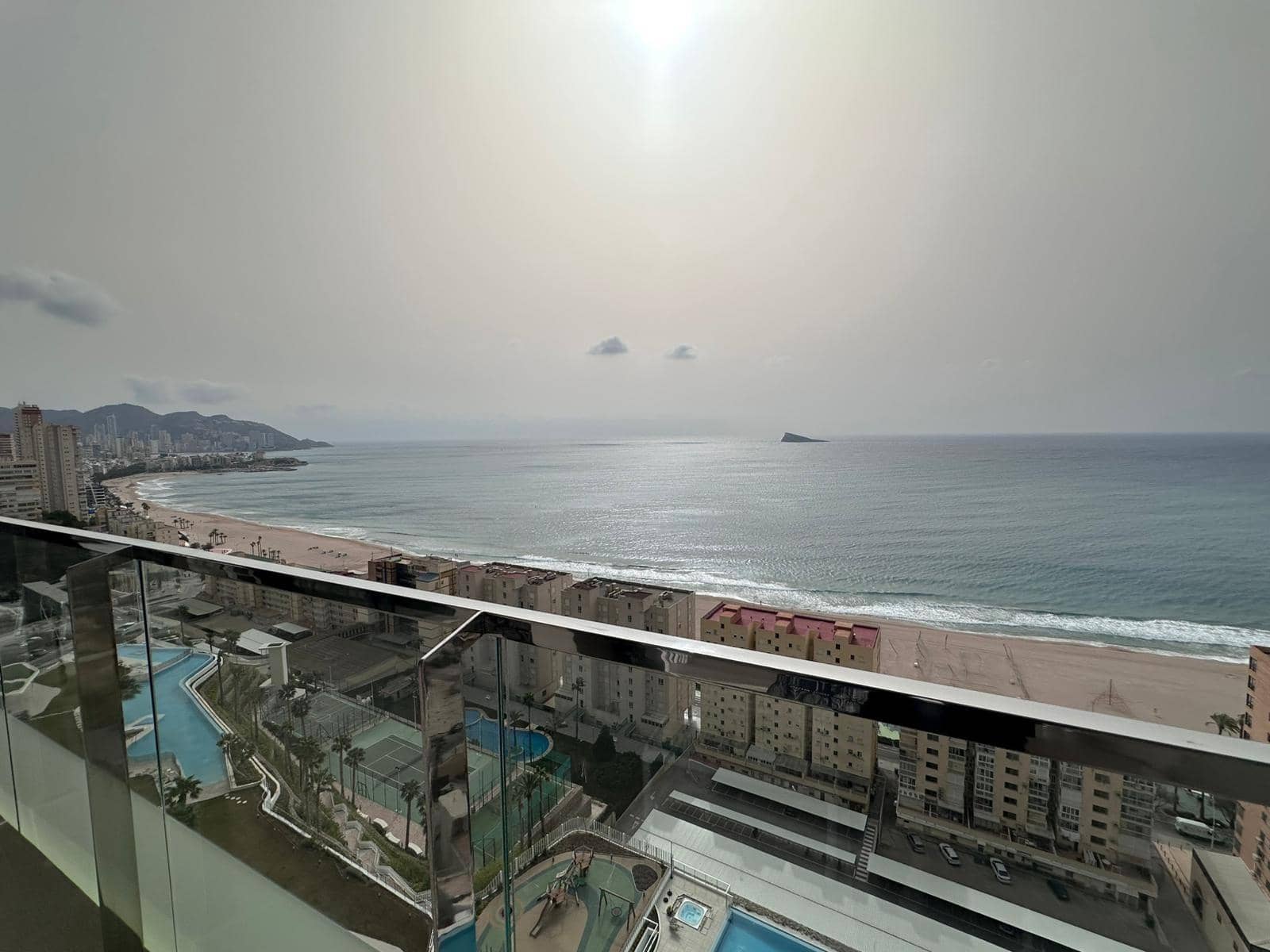 3 bedroom Apartment for sale in Benidorm with pool garage - € 880,000 (Ref: 9747825)