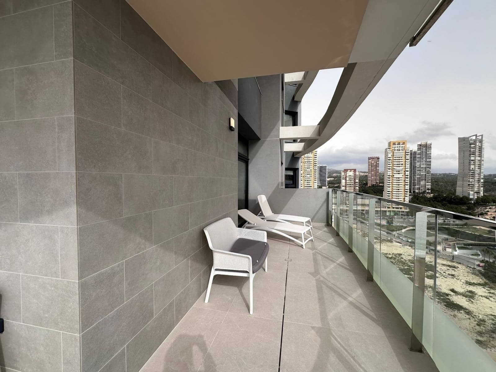 3 bedroom Apartment for sale in Benidorm with pool garage - € 880,000 (Ref: 9747825)