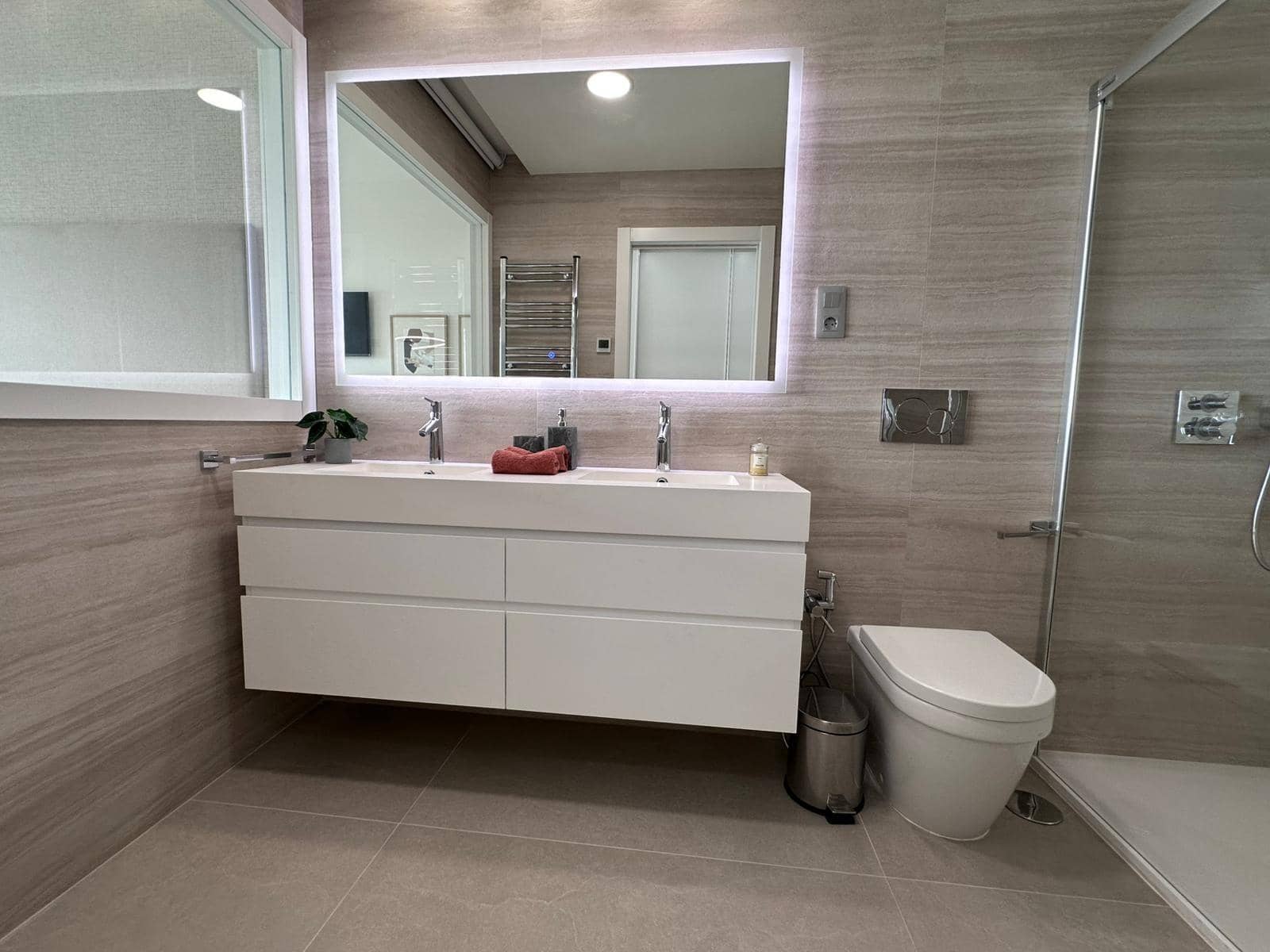 3 bedroom Apartment for sale in Benidorm with pool garage - € 880,000 (Ref: 9747825)