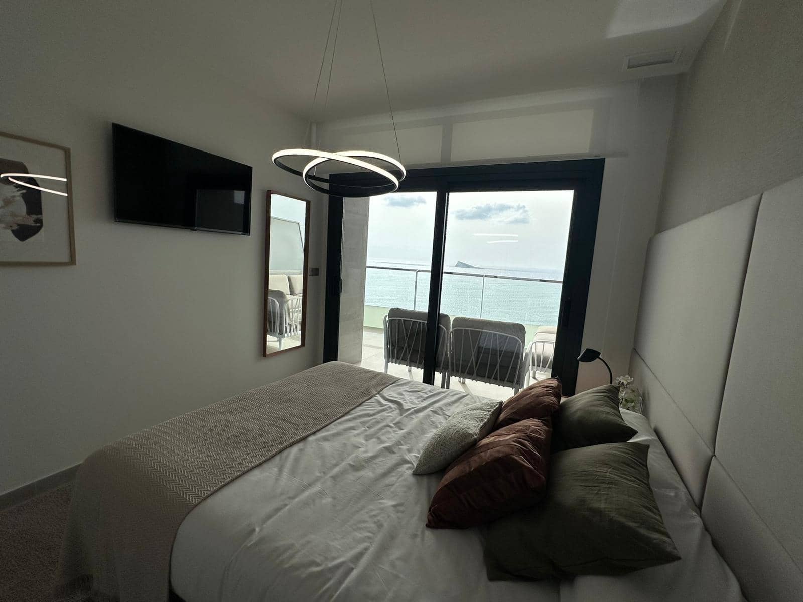 3 bedroom Apartment for sale in Benidorm with pool garage - € 880,000 (Ref: 9747825)