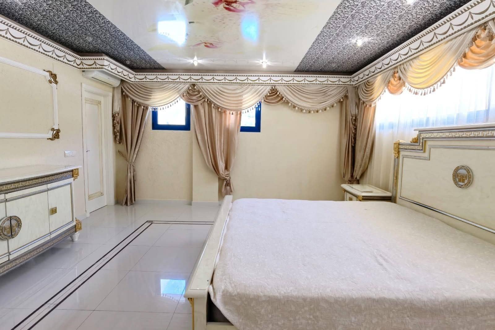 5 bedroom Villa for sale in Altea with pool garage - € 895,000 (Ref: 9747826)