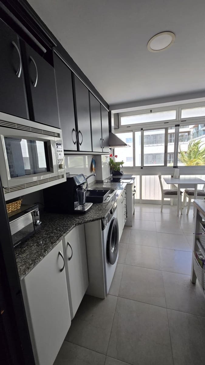 3 bedroom Apartment for sale in Benidorm with garage - € 549,000 (Ref: 9773010)