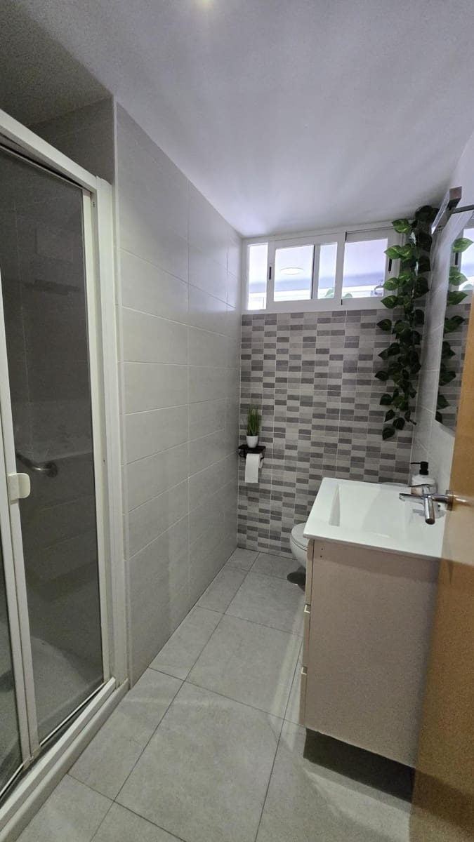 3 bedroom Apartment for sale in Benidorm with garage - € 549,000 (Ref: 9773010)