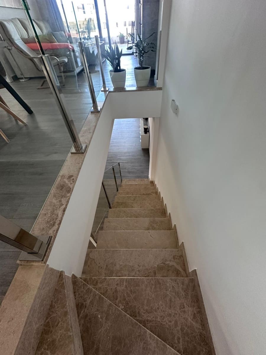 3 soverom Leilighet til salgs i Finestrat med svømmebasseng garasje - € 445 000 (Ref: 9780509)