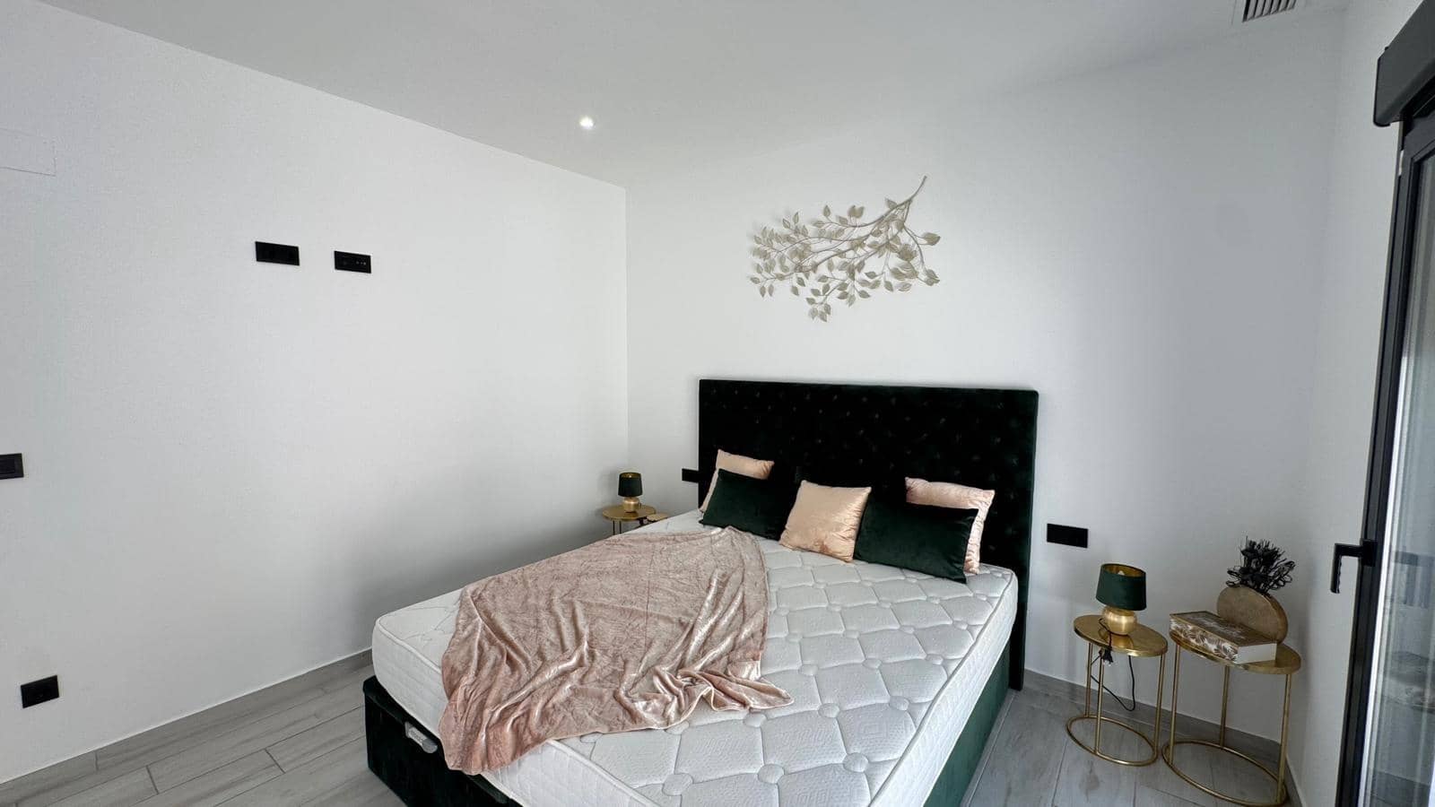 3 slaapkamer Villa te huur in Playa de San Juan met garage - € 4.500 (Ref: 9788364)