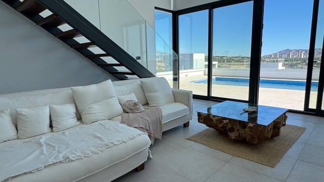 3 slaapkamer Villa te huur in Playa de San Juan, Alicante stad met garage - € 4.500 (Ref: 9788364)