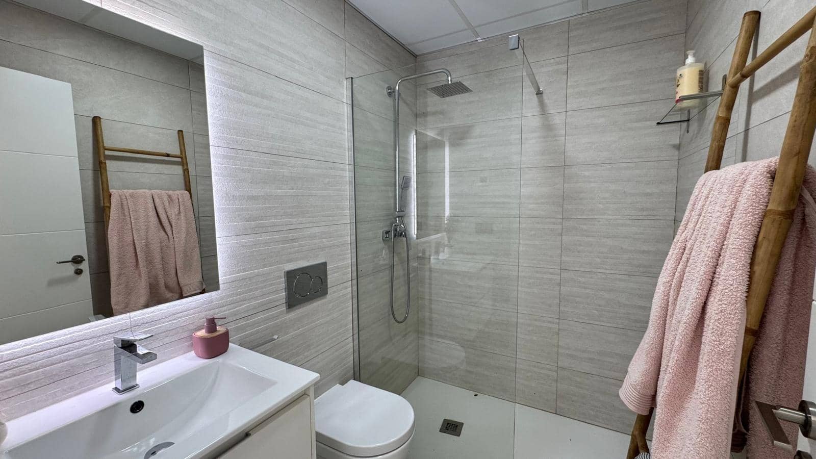 3 slaapkamer Villa te huur in Playa de San Juan met garage - € 4.500 (Ref: 9788364)