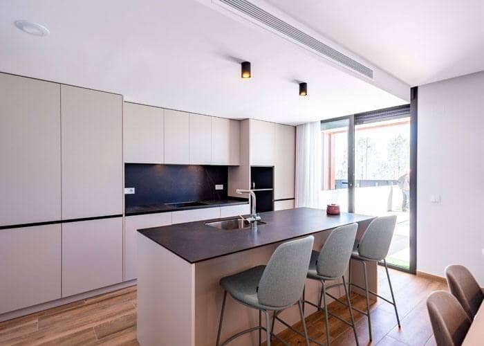 3 bedroom Villa for sale in Polop with pool - € 780,000 (Ref: 9820468)