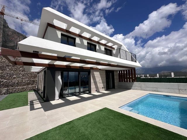 3 bedroom Villa for sale in Polop with pool - € 780,000 (Ref: 9820468)