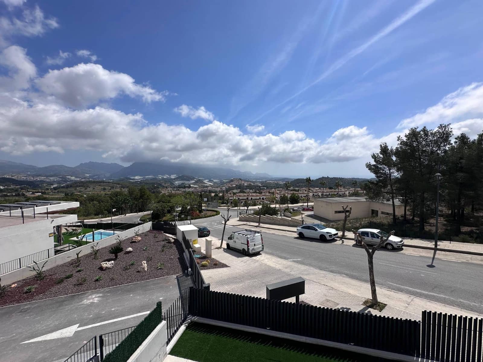 3 bedroom Villa for sale in Polop with pool - € 780,000 (Ref: 9820468)