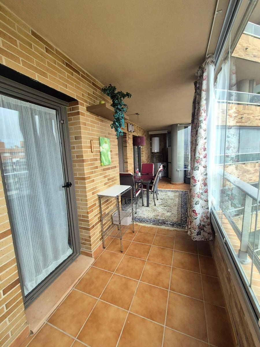 2 makuuhuone Huoneisto myytävänä paikassa La Villajoyosa / Vila Joiosa mukana uima-altaan - 325 000 € (Ref: 9820469)