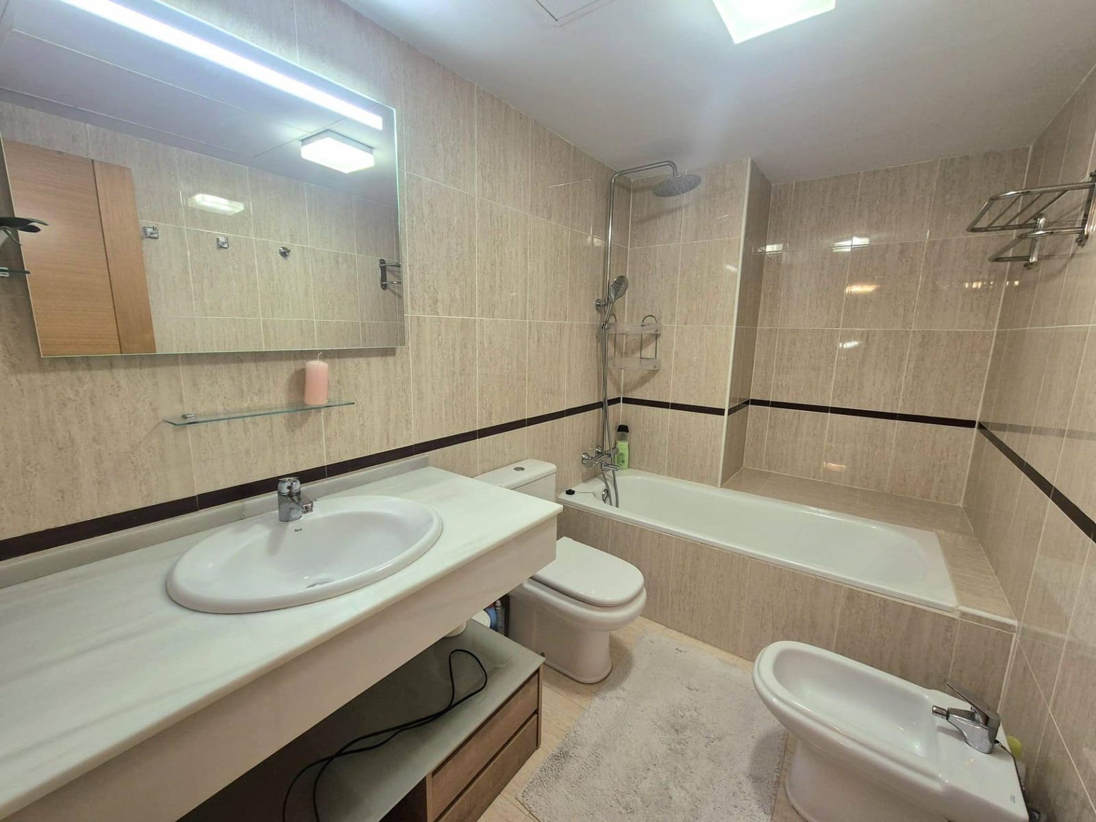 2 makuuhuone Huoneisto myytävänä paikassa La Villajoyosa / Vila Joiosa mukana uima-altaan - 325 000 € (Ref: 9820469)
