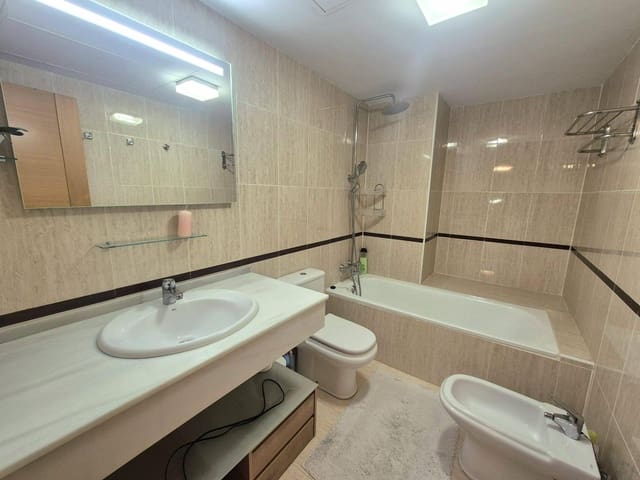 2 makuuhuone Huoneisto myytävänä paikassa La Villajoyosa / Vila Joiosa mukana uima-altaan - 325 000 € (Ref: 9820469)