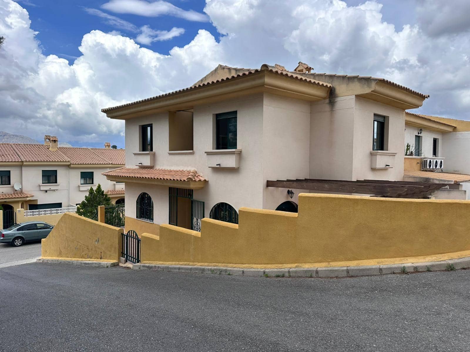 4 bedroom Terraced Villa for sale in Barranco Hondo with pool - € 335,000 (Ref: 9820471)