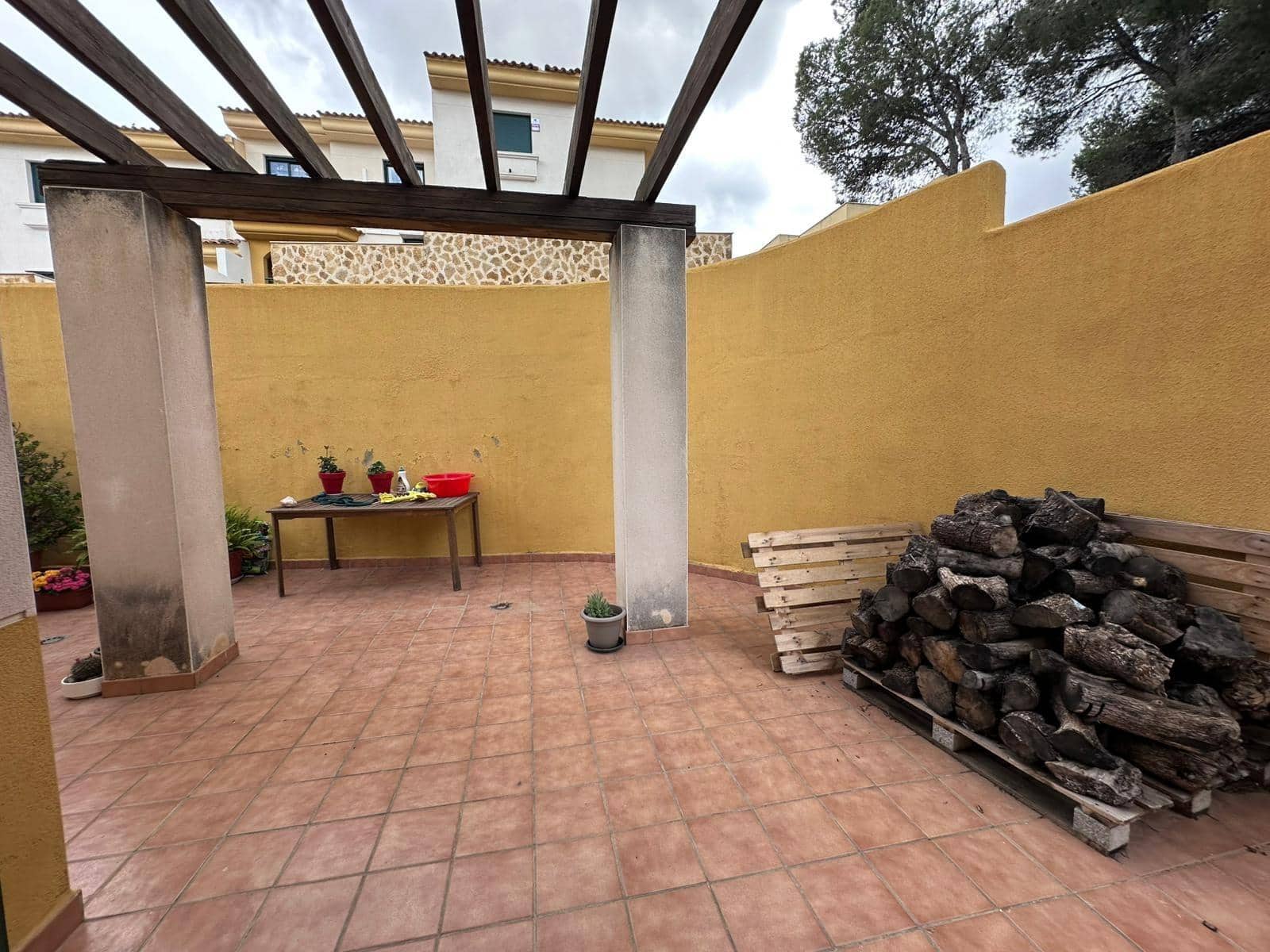 4 bedroom Terraced Villa for sale in Barranco Hondo with pool - € 335,000 (Ref: 9820471)