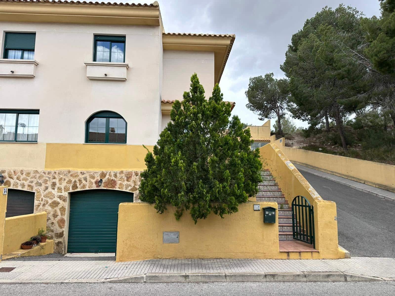 4 bedroom Terraced Villa for sale in Barranco Hondo with pool - € 335,000 (Ref: 9820471)