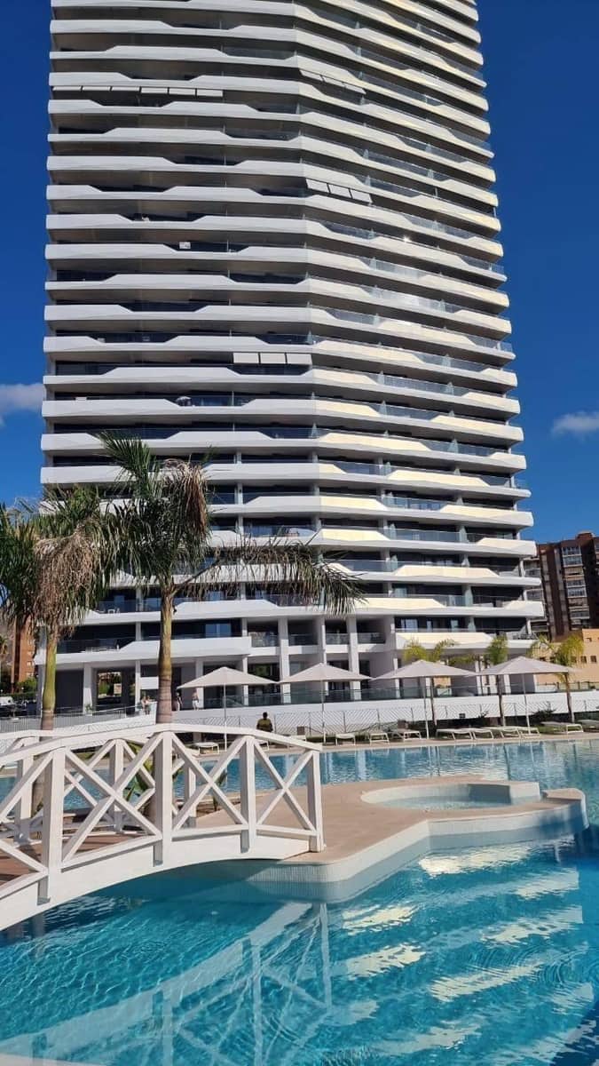 2 soverom Leilighet til salgs i Benidorm med svømmebasseng - € 538 000 (Ref: 9829052)