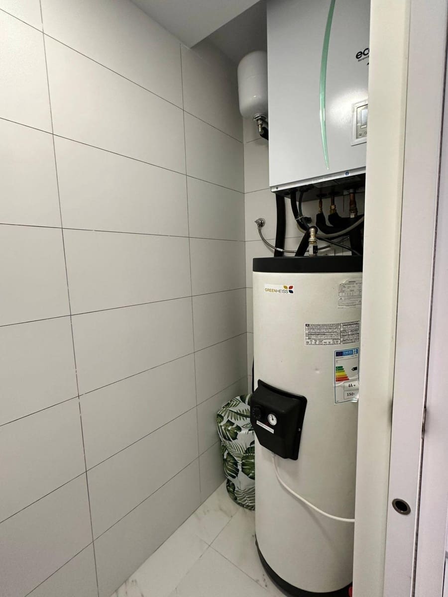 2 soverom Leilighet til salgs i Benidorm med svømmebasseng - € 538 000 (Ref: 9829052)