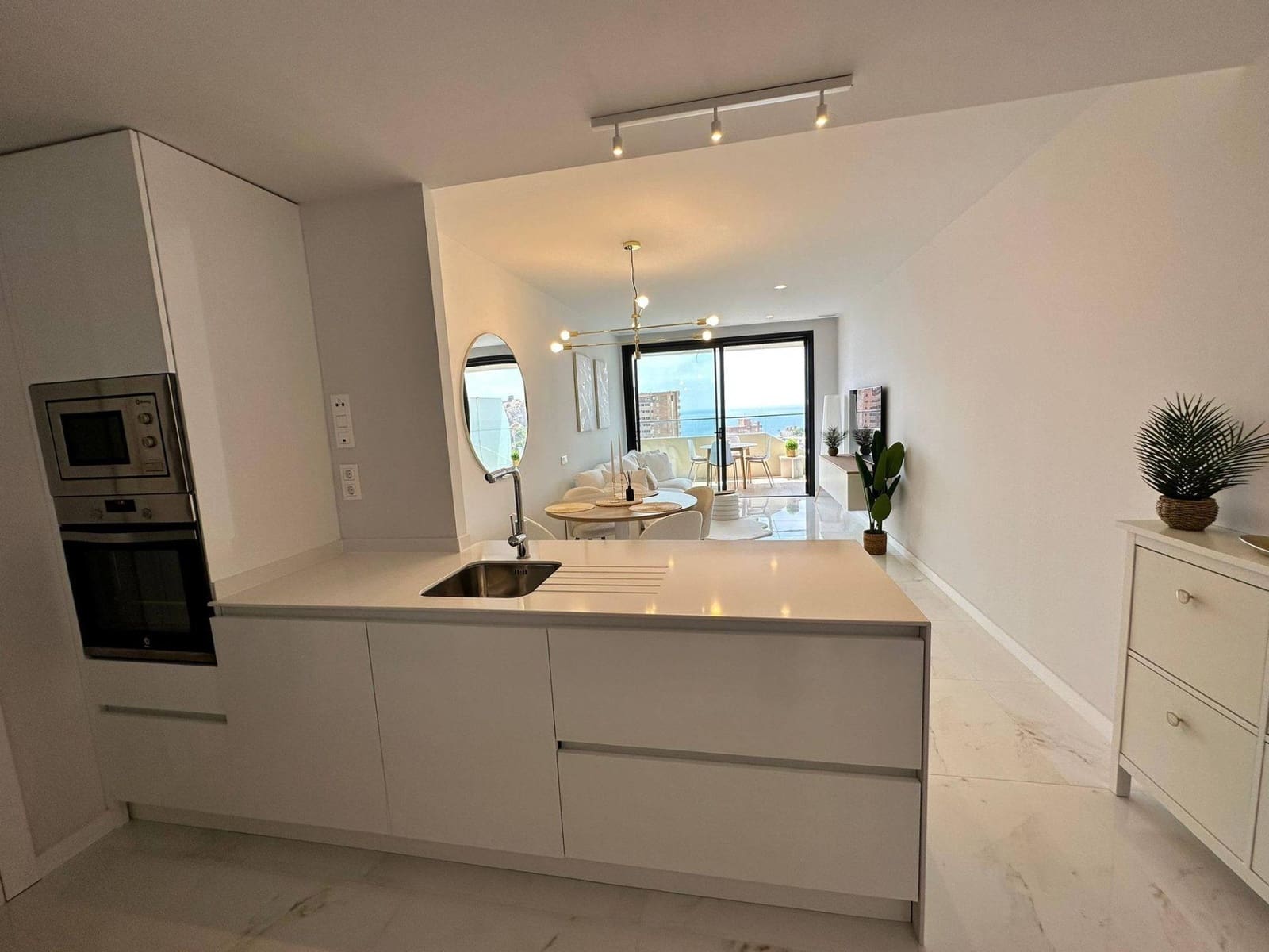 2 soverom Leilighet til salgs i Benidorm med svømmebasseng - € 538 000 (Ref: 9829052)