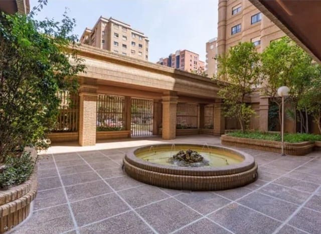 3 soveværelse Lejlighed til salg i Benimaclet, Valencia by med garage - € 550.000 (Ref: 9836642)