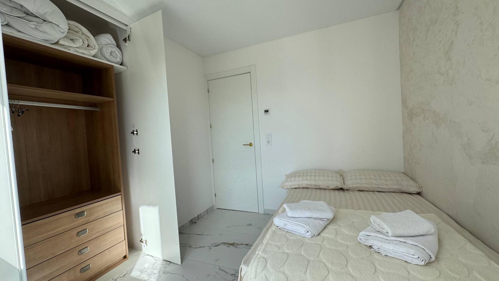 3 sypialnia Apartament do wynajęcia w Finestrat z basenem garażem - 3 000 € (Ref: 9851713)