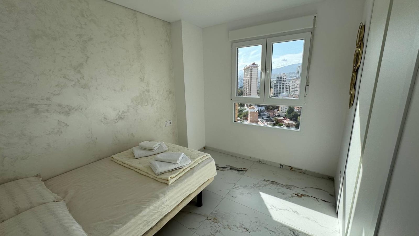 3 sypialnia Apartament do wynajęcia w Finestrat z basenem garażem - 3 000 € (Ref: 9851713)
