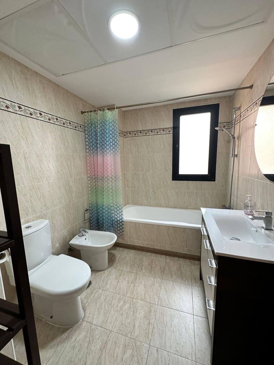 2 makuuhuone Kattohuoneisto vuokrattavana paikassa La Villajoyosa / Vila Joiosa mukana uima-altaan 
autotalli - 1 500 € (Ref: 9855415)