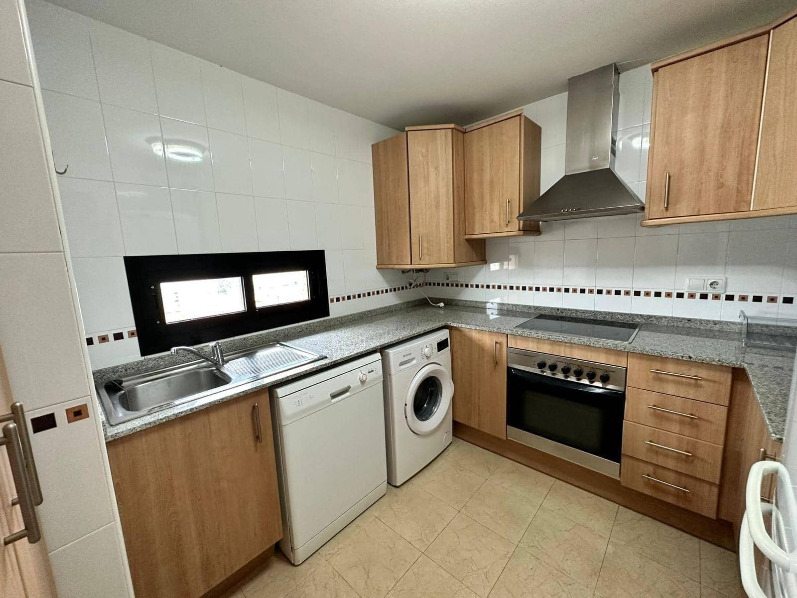 2 makuuhuone Kattohuoneisto vuokrattavana paikassa La Villajoyosa / Vila Joiosa mukana uima-altaan 
autotalli - 1 500 € (Ref: 9855415)