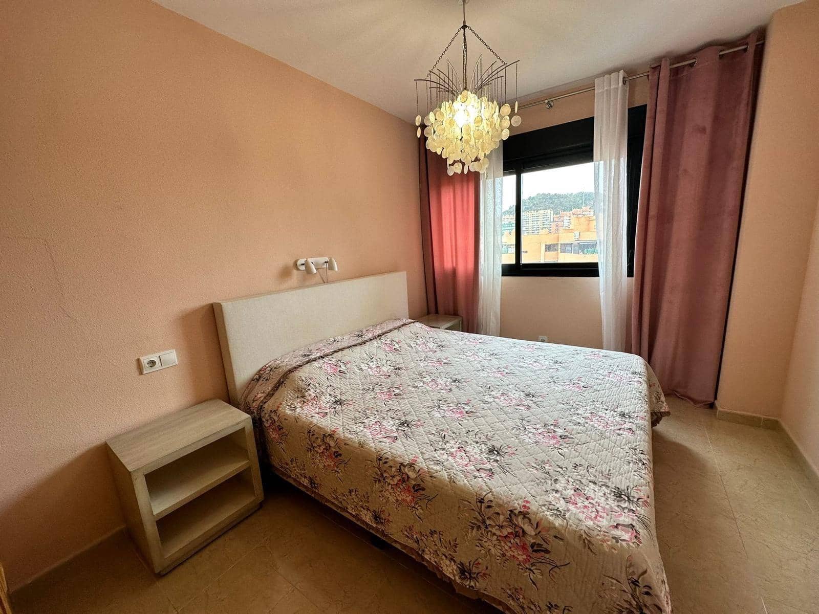 2 makuuhuone Kattohuoneisto vuokrattavana paikassa La Villajoyosa / Vila Joiosa mukana uima-altaan 
autotalli - 1 500 € (Ref: 9855415)