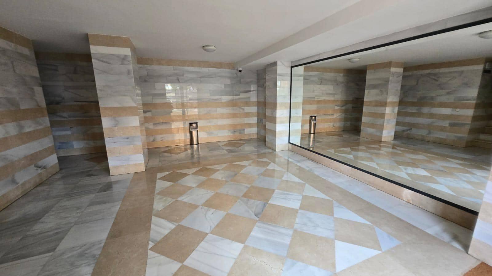 1 makuuhuone Huoneisto myytävänä paikassa La Villajoyosa / Vila Joiosa mukana 
autotalli - 210 000 € (Ref: 9861845)