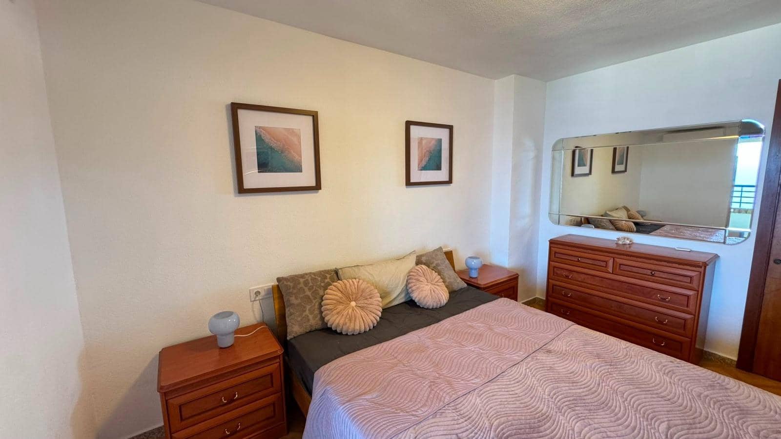 3 quarto Apartamento para arrendar em Benidorm com piscina garagem - 1 700 € (Ref: 9878762)