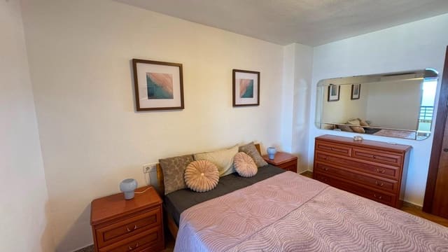 3 quarto Apartamento para arrendar em Benidorm com piscina garagem - 1 700 € (Ref: 9878762)
