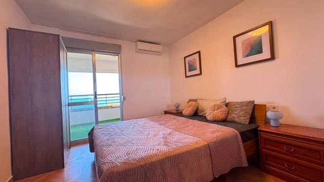 3 quarto Apartamento para arrendar em Benidorm com piscina garagem - 1 700 € (Ref: 9878762)