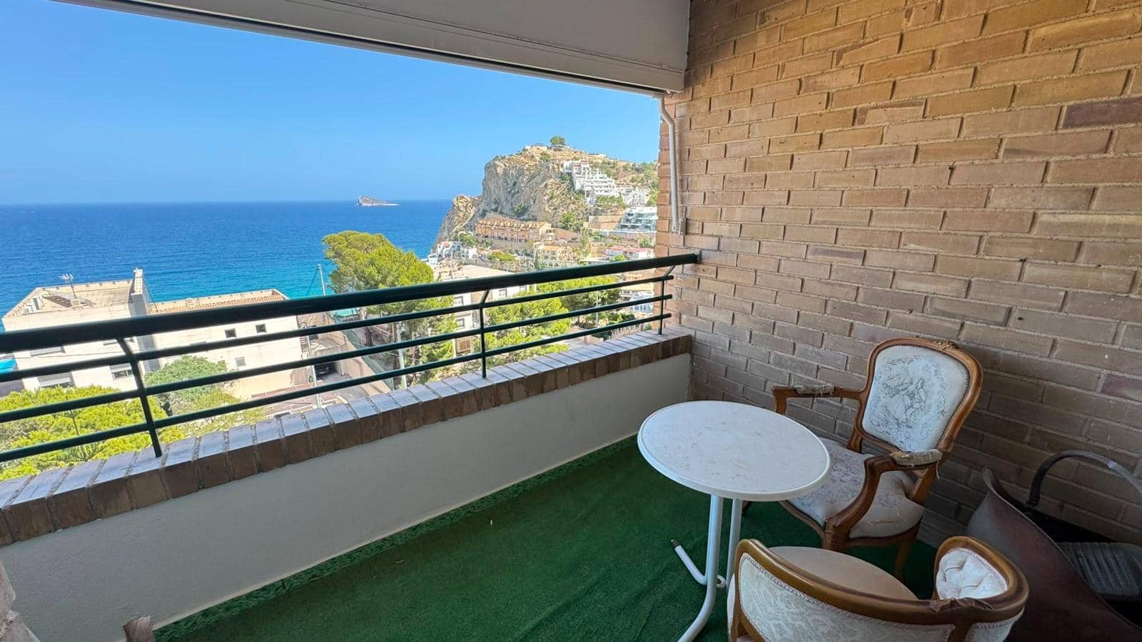 3 quarto Apartamento para arrendar em Benidorm com piscina garagem - 1 700 € (Ref: 9878762)