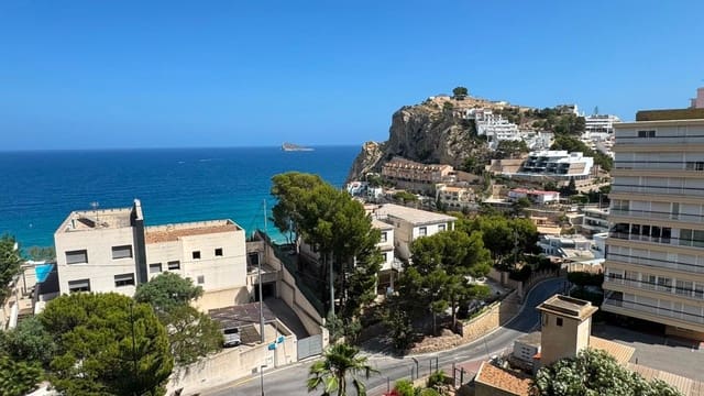 3 quarto Apartamento para arrendar em Benidorm com piscina garagem - 1 700 € (Ref: 9878762)