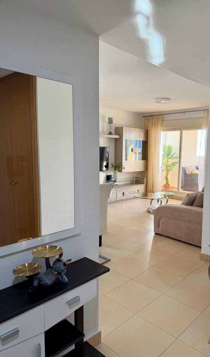 2 bedroom Apartment for rent in Benidorm with garage - € 2,500 (Ref: 9884757)