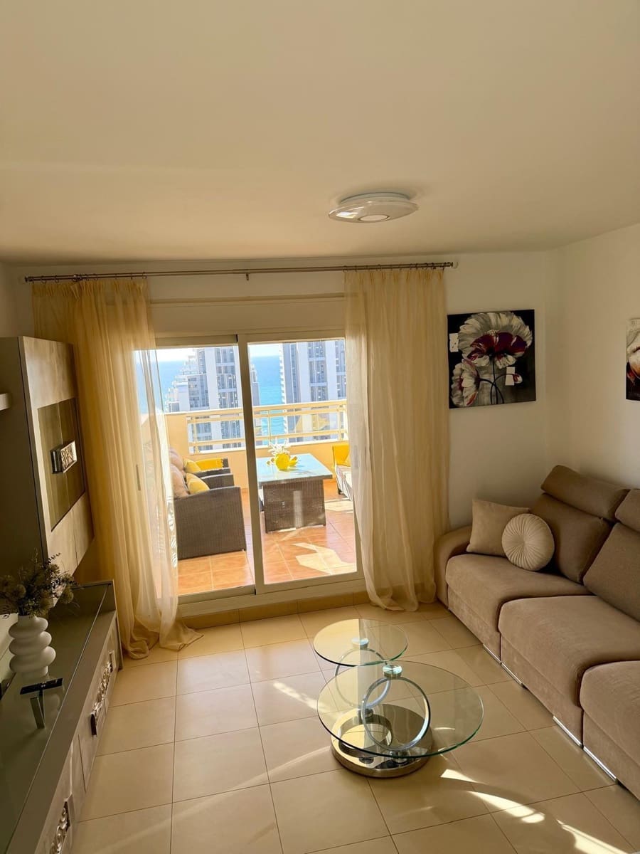 2 bedroom Apartment for rent in Benidorm with garage - € 2,500 (Ref: 9884757)