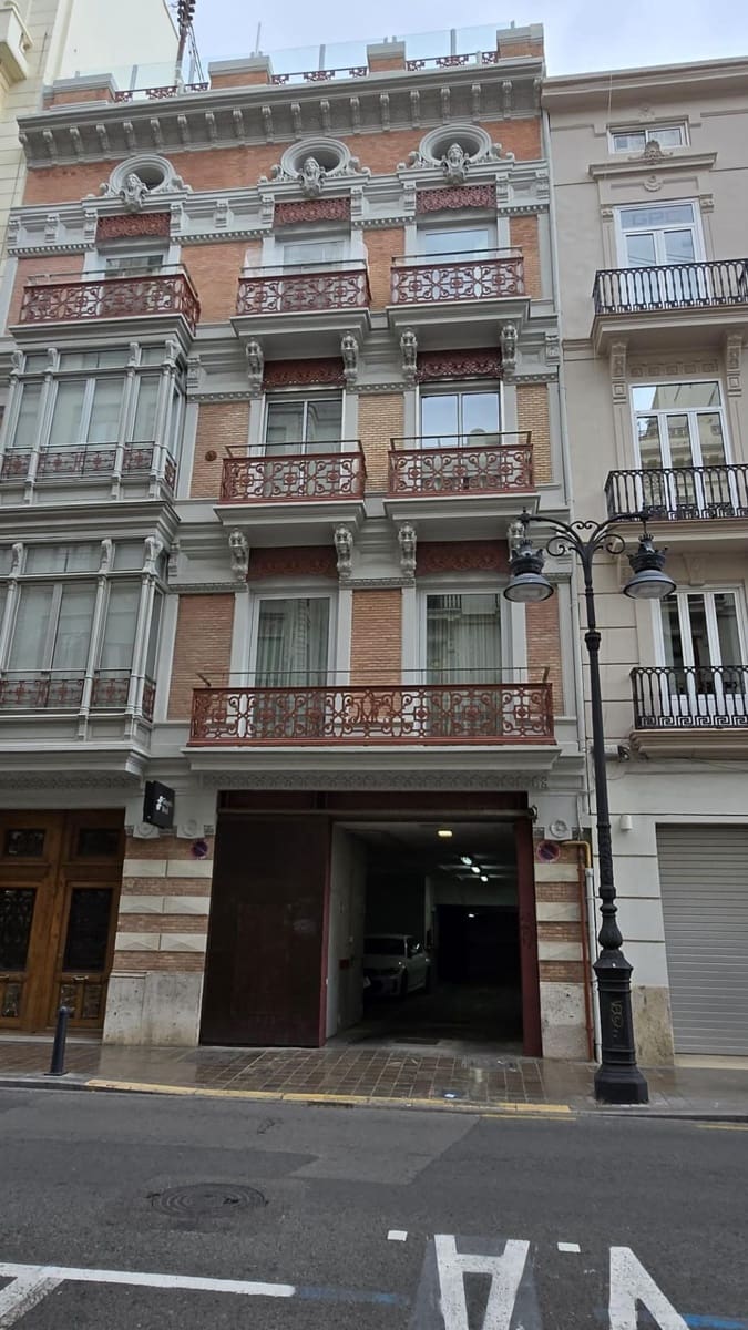 3 quarto Penthouse para arrendar em Valencia cidade com garagem - 3 500 € (Ref: 9913131)