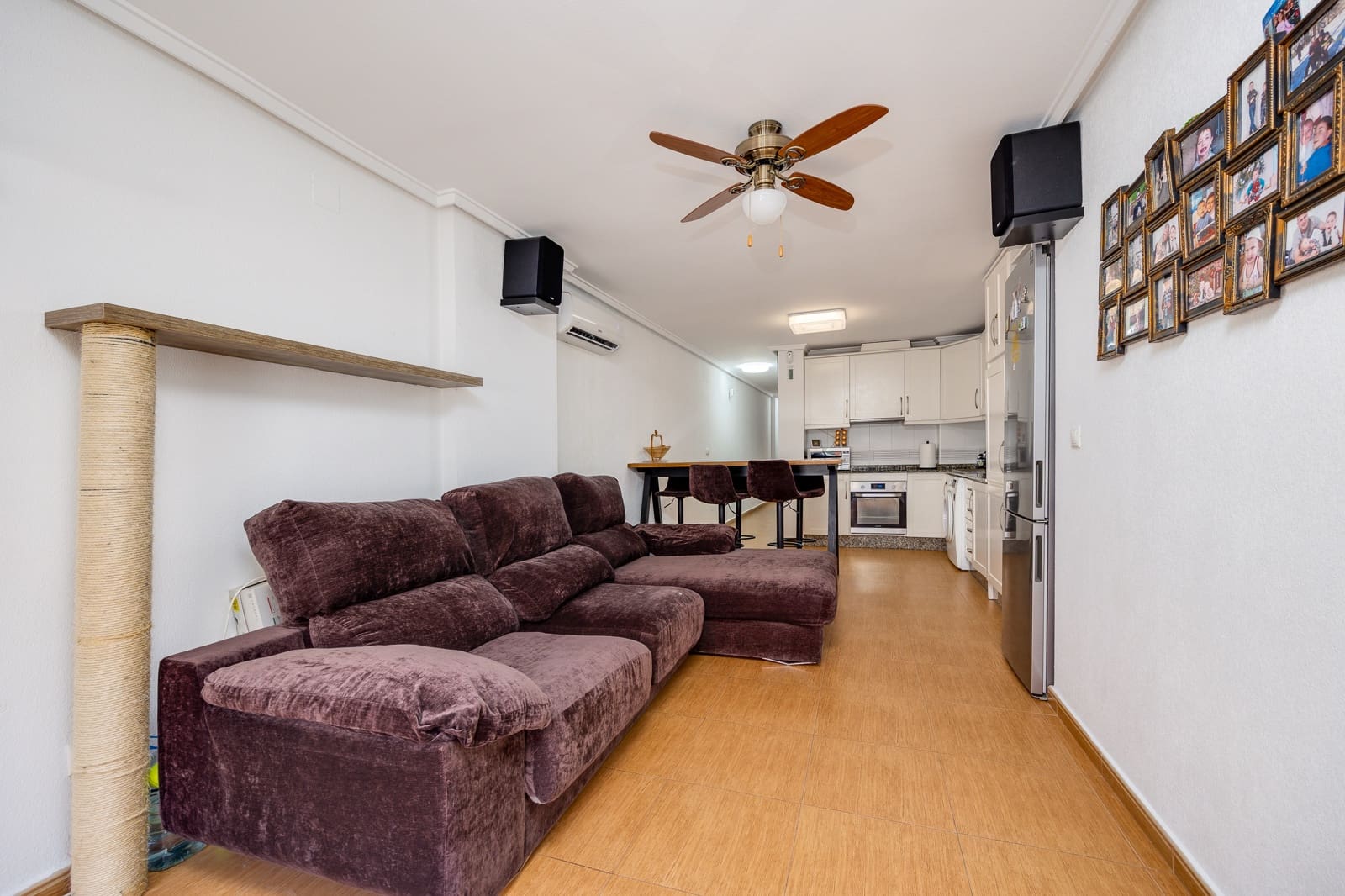 3 makuuhuone Ranta-asunto myytävänä paikassa Torrevieja - 209 000 € (Ref: 9158686)