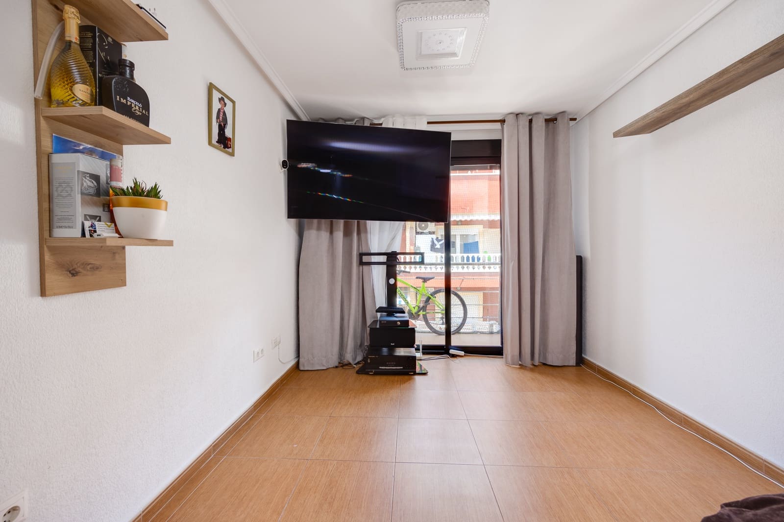 3 makuuhuone Ranta-asunto myytävänä paikassa Torrevieja - 209 000 € (Ref: 9158686)