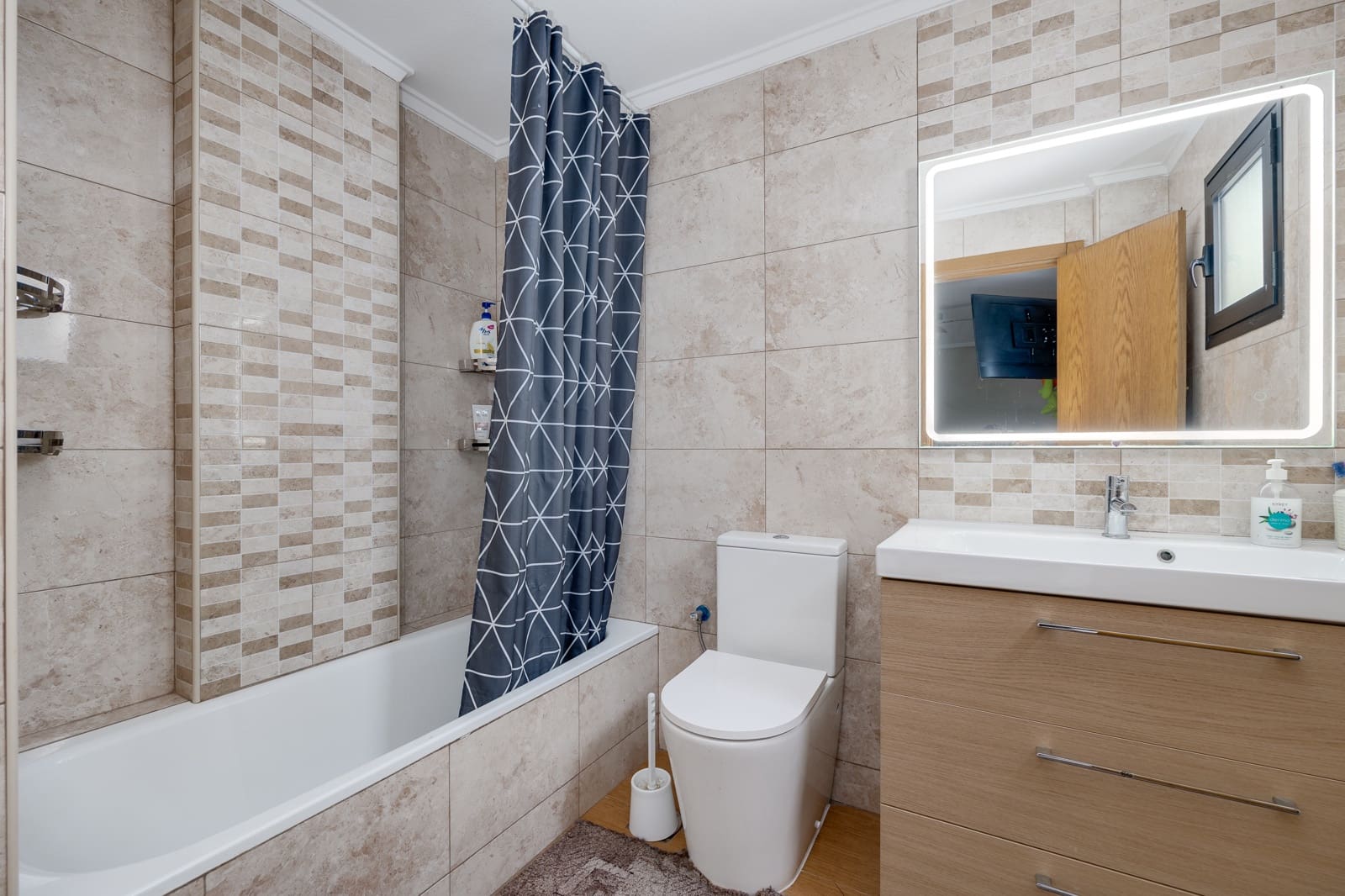 3 makuuhuone Ranta-asunto myytävänä paikassa Torrevieja - 209 000 € (Ref: 9158686)