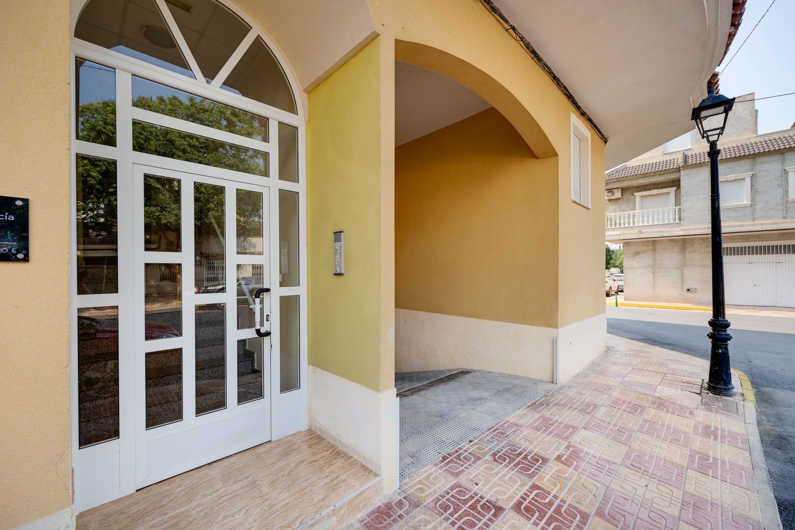 3 soveværelse Lejlighed til salg i Jacarilla med swimmingpool - € 119.000 (Ref: 9172362)