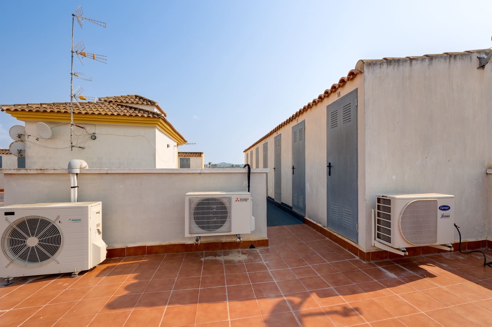 3 soveværelse Lejlighed til salg i Jacarilla med swimmingpool - € 119.000 (Ref: 9172362)