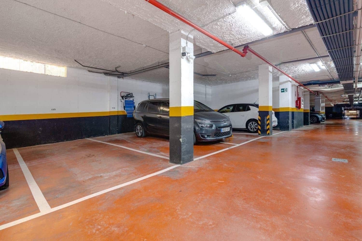 2 soveværelse Strandlejlighed til salg i Torrevieja med swimmingpool garage - € 282.000 (Ref: 9265565)