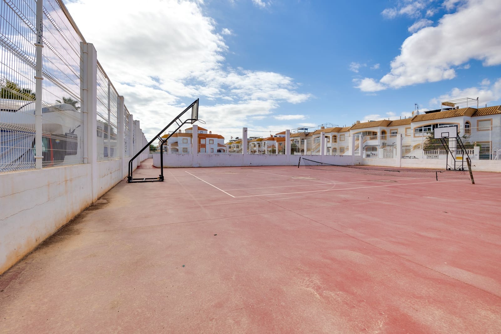 2 makuuhuone Huoneisto myytävänä paikassa Torrevieja - 137 000 € (Ref: 9272828)