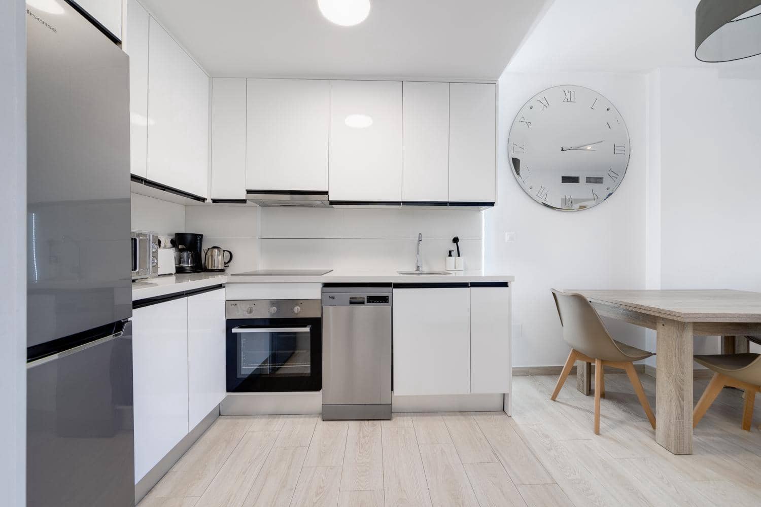 2 makuuhuone Ranta-asunto myytävänä paikassa Torrevieja - 249 900 € (Ref: 9307066)